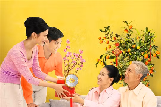 Những lời chúc Tết 2023 cho bố mẹ hay, ý nghĩa, tình cảm