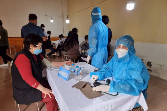 Vì sao Hải Phòng có tỷ lệ tiêm vắc xin COVID-19 mũi 3 thấp?