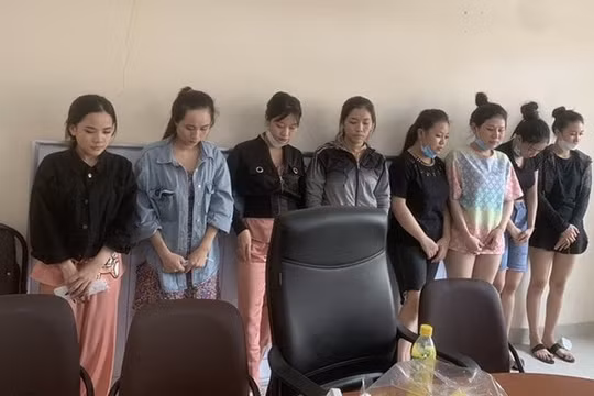 Bắt giữ quản lý quán karaoke bán ma túy cho khách nữ đến “bay lắc”