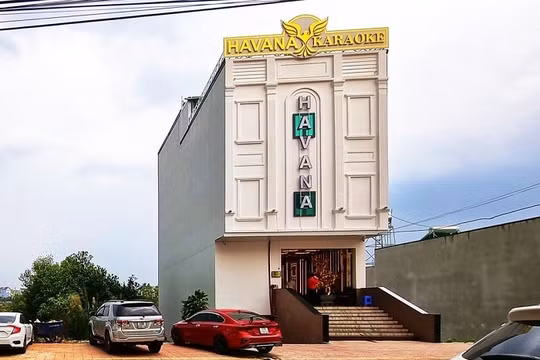 Khởi tố 6 bị can "mở tiệc" ma túy trong quán karaoke Havana