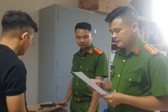 Bắt tạm giam cán bộ Cục Quản lý thị trường Thanh Hoá đánh đập dã man một phụ nữ
