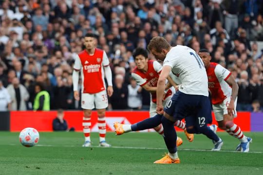 Đại thắng Arsenal 3-0, Tottenham gây áp lực lên Top 4 Ngoại hạng Anh