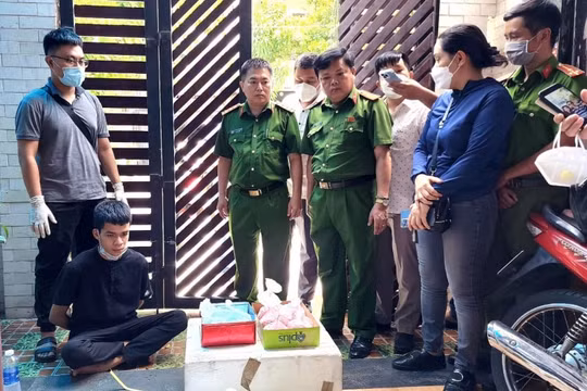 Nóng: Bắt nhiều đối tượng trong đường dây đưa ma túy từ Đức về Việt Nam