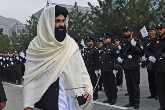 Thủ lĩnh Taliban bị Mỹ truy nã xuất hiện trước công chúng