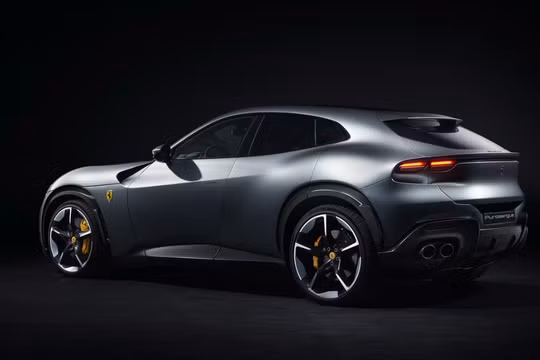 Ferrari ngừng nhận đơn đặt hàng cho Purosangue