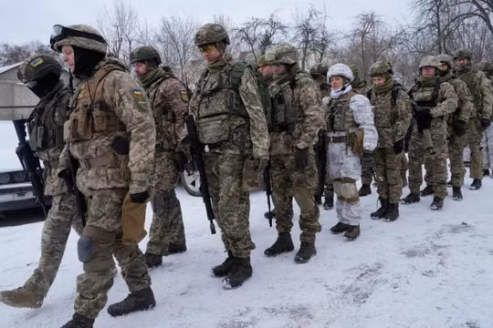 Mỹ cắt giảm nhân viên tại Đại sứ quán ở Ukraine, lệnh cho một số thành viên gia đình rời đi