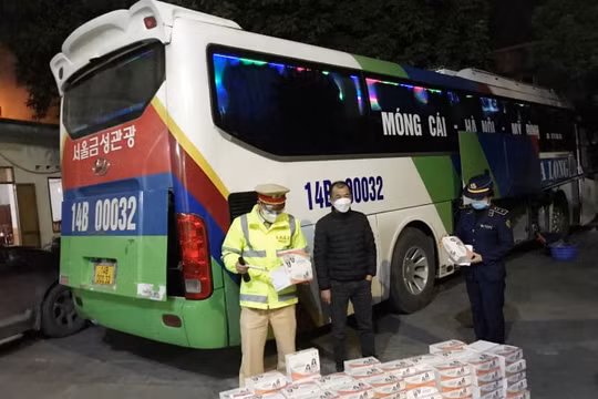 Thu giữ 2.500 bộ kit test nhanh COVID-19 không rõ nguồn gốc xuất xứ