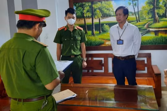 Bắt Giám đốc CDC Đà Nẵng và 2 thuộc cấp