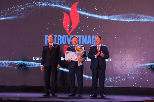 BSR được vinh danh "Doanh nghiệp đạt chuẩn Văn hoá kinh doanh Việt Nam” năm 2022