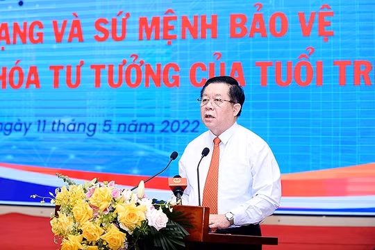 Giữ gìn bản sắc văn hóa dân tộc, bảo vệ biên cương văn hóa Tổ quốc từ sớm, từ xa