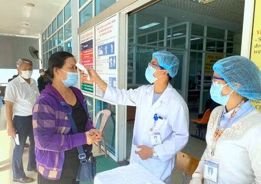 Bổ sung dự án Luật Khám bệnh, chữa bệnh (sửa đổi) vào Chương trình xây dựng luật, pháp lệnh năm 2022