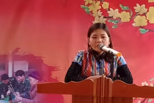 Nữ trưởng bản giàu nghị lực của đồng bào Chứt dưới chân núi Ka Day