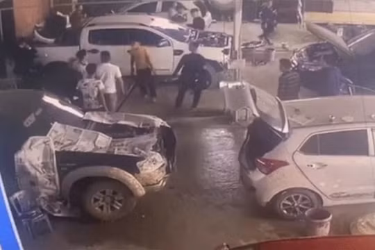 Công an đang điều tra vụ côn đồ vây hãm, hạ gục chủ và nhân viên gara ô tô