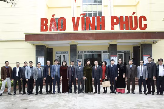 Chủ tịch Hội Nhà báo Việt Nam Lê Quốc Minh thăm, làm việc với Báo Vĩnh Phúc