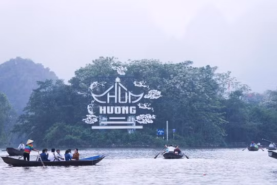 Thành phố Hà Nội đồng ý mở cửa đón khách tham quan chùa Hương