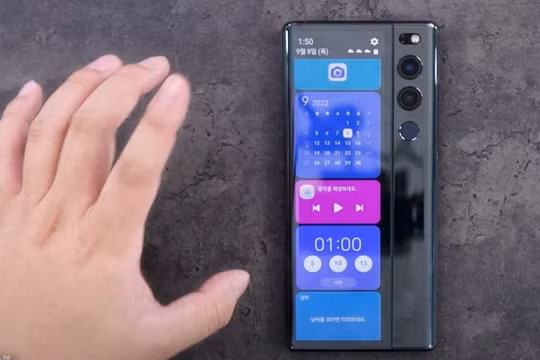 Nhìn lại điện thoại màn hình cuộn LG Rollable