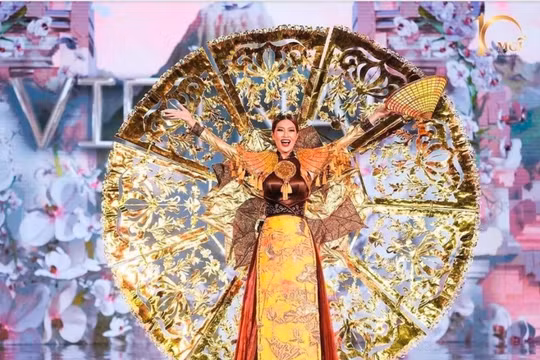 Đoàn Thiên Ân lọt tốp 4 bình chọn trang phục dân tộc đẹp nhất Miss Grand International 2022