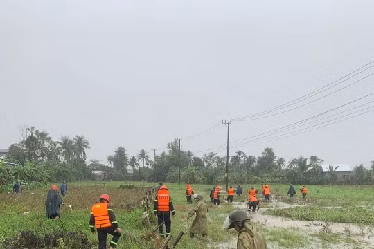 Thừa Thiên Huế: Tìm thấy thi thể 2 cậu cháu bị nước lũ cuốn trôi