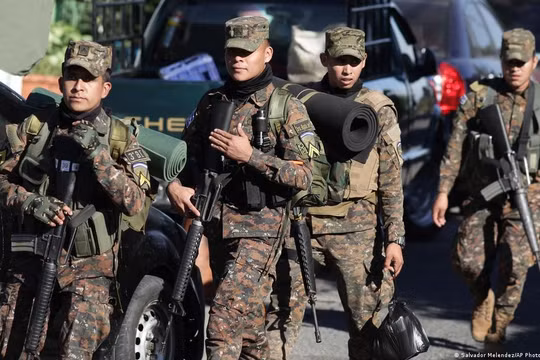 El Salvador điều 10.000 quân đến thủ đô để chống băng đảng
