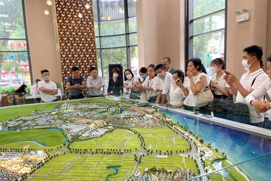 Giao dịch bất động sản qua sàn còn nhiều ý kiến trái chiều