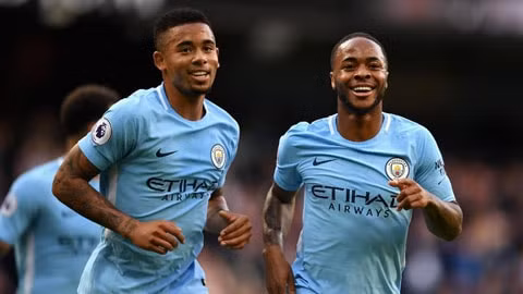 Man City có kế hoạch bán cả Sterling và Jesus