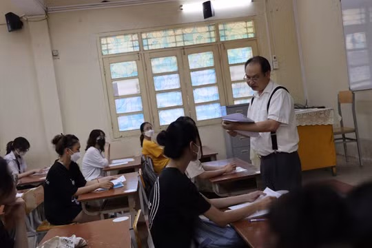 Đề thi tốt nghiệp THPT 2022 môn Vật lý, mã đề 202