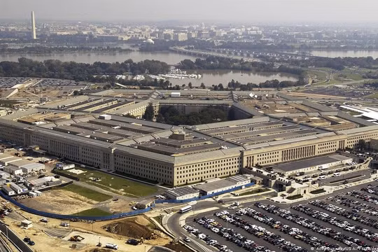 Lầu Năm Góc nhận hàng trăm báo cáo về UFO trong năm 2022