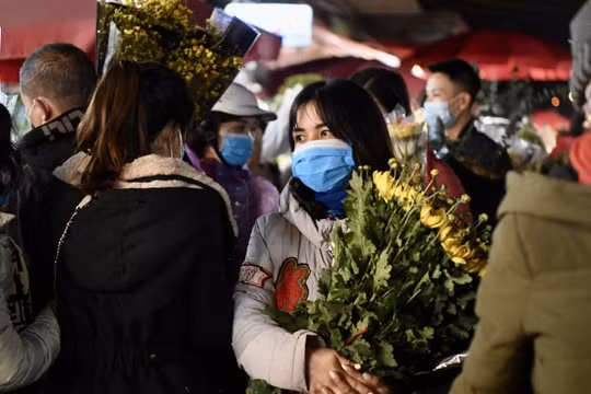 Rộn ràng những phiên chợ hoa tết cuối năm...