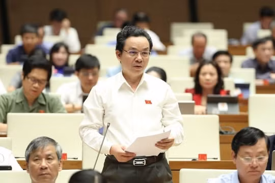 Kinh tế Việt Nam 2021: Phép thử bản lĩnh và “gió đã đảo chiều”