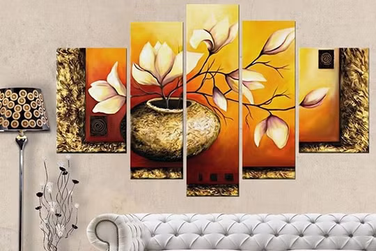 Cách chọn tranh phong thủy treo phòng khách hợp mệnh