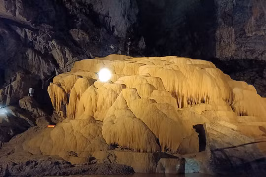 Chiêm ngưỡng Ngườm Ngao, hang động tuyệt mỹ ít người biết ở Cao Bằng