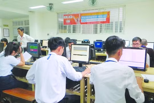 Giải pháp nào nâng cao chất lượng nguồn nhân lực trong giáo dục nghề nghiệp?