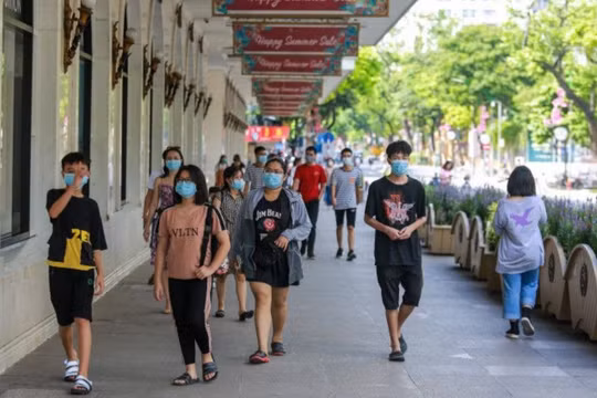 Không đeo khẩu trang ra nơi công cộng vẫn có thể bị phạt tới 3 triệu đồng