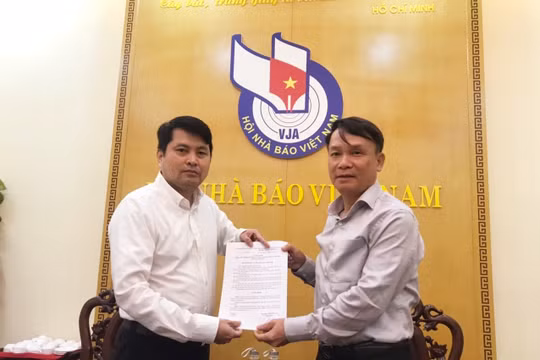 Hội Nhà báo Việt Nam công bố các quyết định về công tác cán bộ
