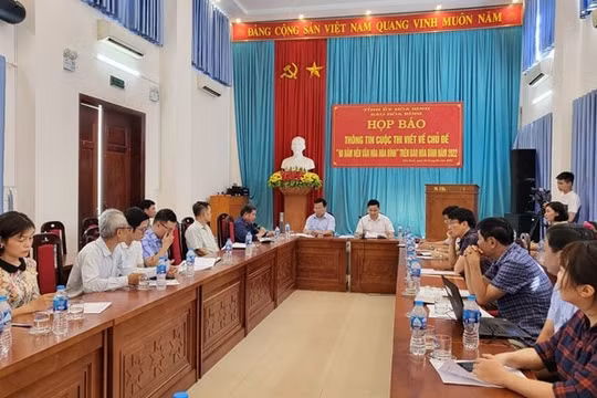 Triển khai cuộc thi viết về chủ đề “90 năm nền văn hóa Hòa Bình”