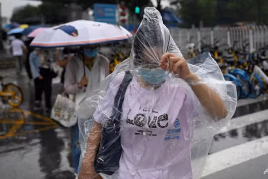Mưa lớn, lũ lụt thúc đẩy các 'thành phố bọt biển' ở Trung Quốc
