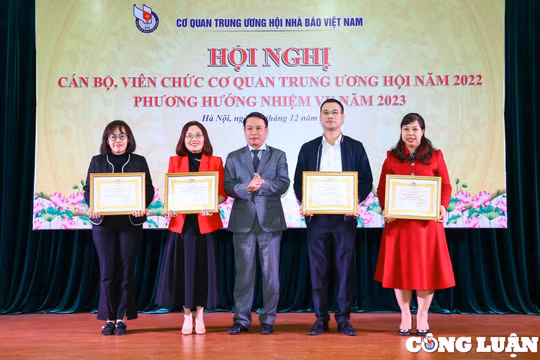 Cơ quan Trung ương Hội Nhà báo Việt Nam: Nâng cao hiệu quả công tác và kiện toàn bộ máy cán bộ