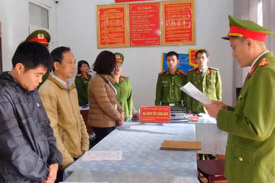 Bắt nguyên kế toán Phòng GD&ĐT ở Quảng Nam nhận hối lộ hơn 1,5 tỷ đồng