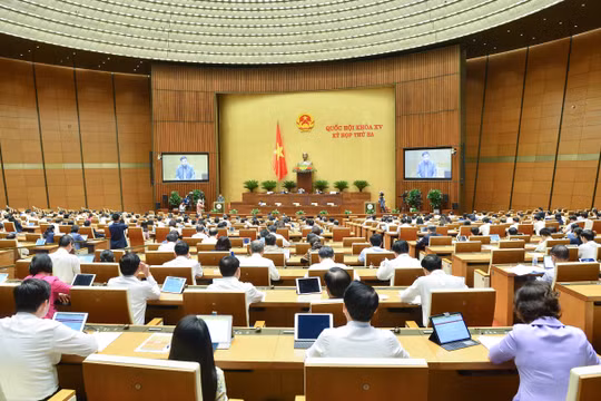 Quốc hội thông qua Luật Thi đua, khen thưởng (sửa đổi), không luật hóa hình thức “Thư khen”