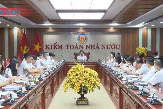 Tổng Kiểm toán nhà nước làm việc với Vụ Chế độ và Kiểm soát chất lượng kiểm toán