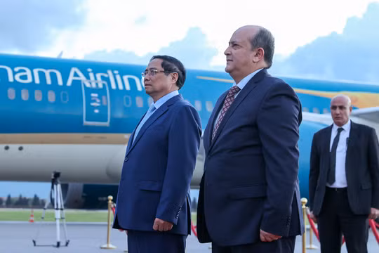 Thủ tướng Chính phủ Phạm Minh Chính và Phu nhân bắt đầu thăm chính thức Algeria