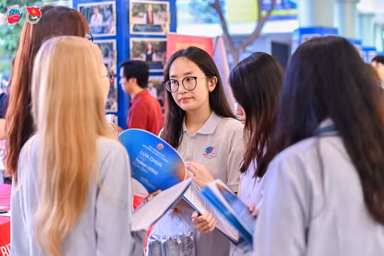 Điểm chuẩn Học viện Ngoại giao theo điểm thi tốt nghiệp THPT