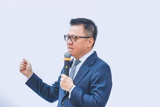 Nhà báo Lê Quốc Minh - Uỷ viên TW Đảng, Tổng Biên tập Báo Nhân Dân, Phó Trưởng ban Tuyên giáo và Dân vận Trung ương, Chủ tịch Hội Nhà báo Việt Nam: Nghị quyết 57 đã cởi trói mọi nguồn lực, giải tỏa mọi băn khoăn, dè dặt trong các tòa soạn!