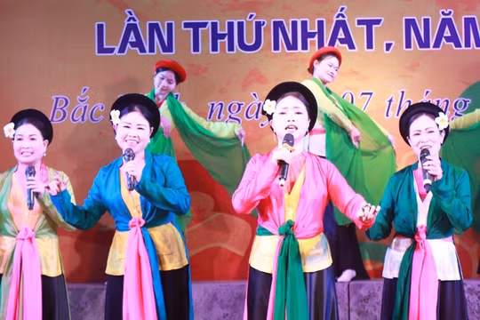 Hơn 500 nghệ nhân, diễn viên tham gia Liên hoan hát chèo không chuyên tỉnh Bắc Ninh