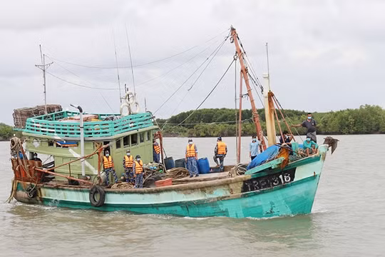 Chống khai thác IUU: Thủ tướng ra công điện khẩn, yêu cầu xử lý dứt điểm vi phạm, quyết gỡ 'Thẻ vàng' EC