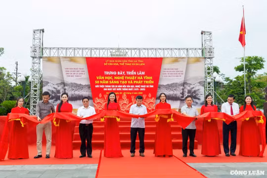 Hà Tĩnh: Triển lãm ‘50 năm Văn học, Nghệ thuật’ – Dấu ấn nửa thế kỷ sáng tạo và cống hiến