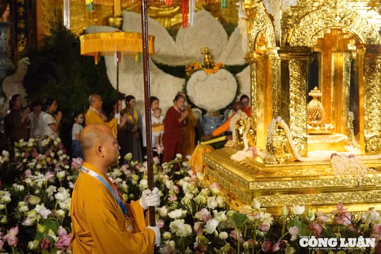Ninh Bình: Thêm thời gian cung rước xá lợi Đức Phật Thích Ca Mâu Ni