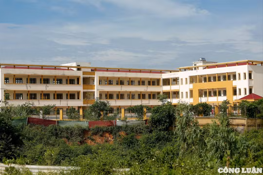 Hà Nội: Dự án trường học hàng tỷ đồng bị ‘đắp chiếu’ sau khi xây dựng