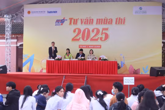 Báo Thanh Niên tổ chức chương trình Tư vấn mùa thi 2025 tại TP.Huế