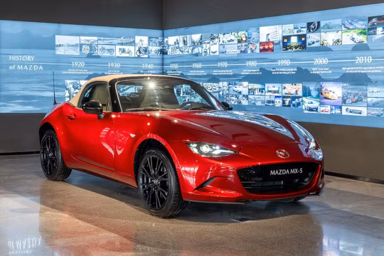 Mazda MX-5 Miata bất ngờ xuất hiện, để ngỏ khả năng trở lại Việt Nam